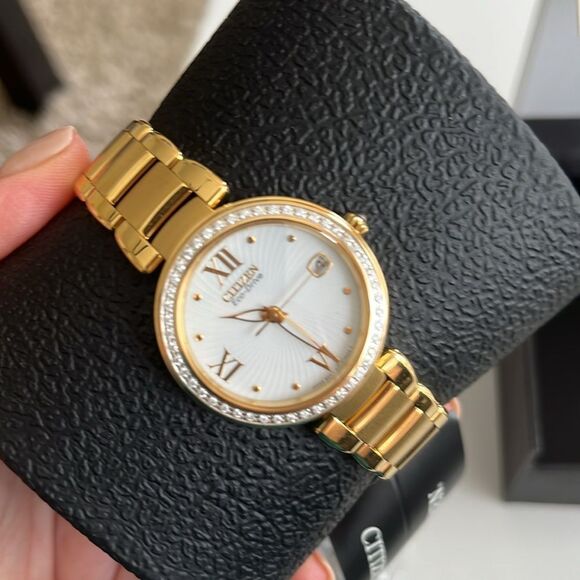 ? authentic Citizen eco-drive Swarovski crystal watch main image 5